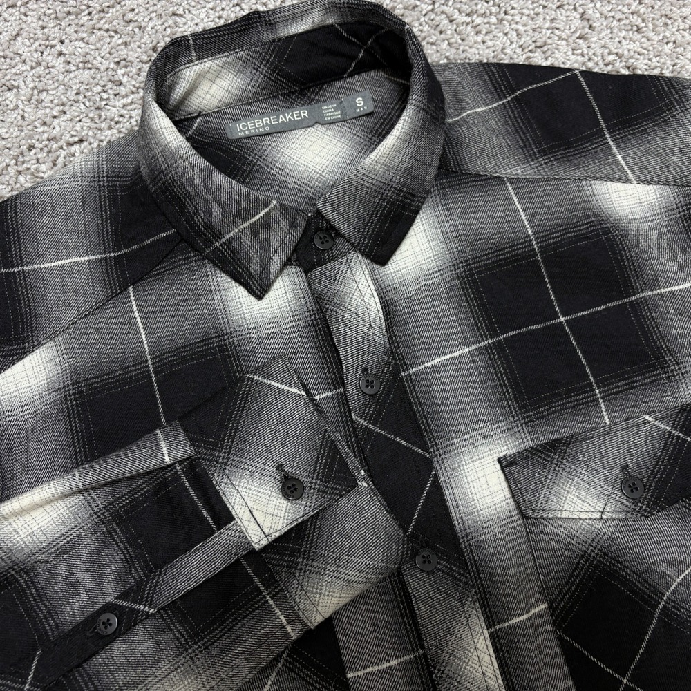ICEBREAKER Merino Flannel Shirt 100% Wool Ombre Plaid Button Up Black Mens Small
